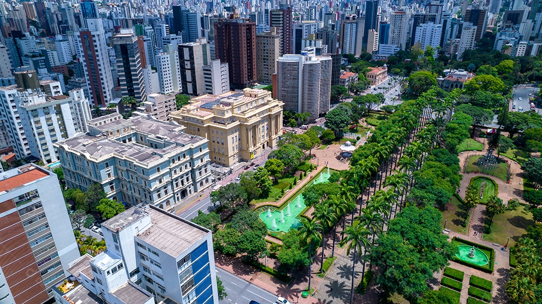 Vista aérea da Praça da Liberdade em Belo Horizonte, Minas Gerais, Brasil.