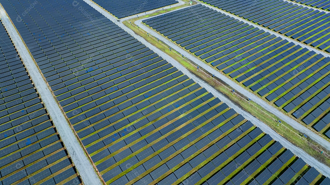 Vista aérea da fazenda solar. Energia solar para energia verde.