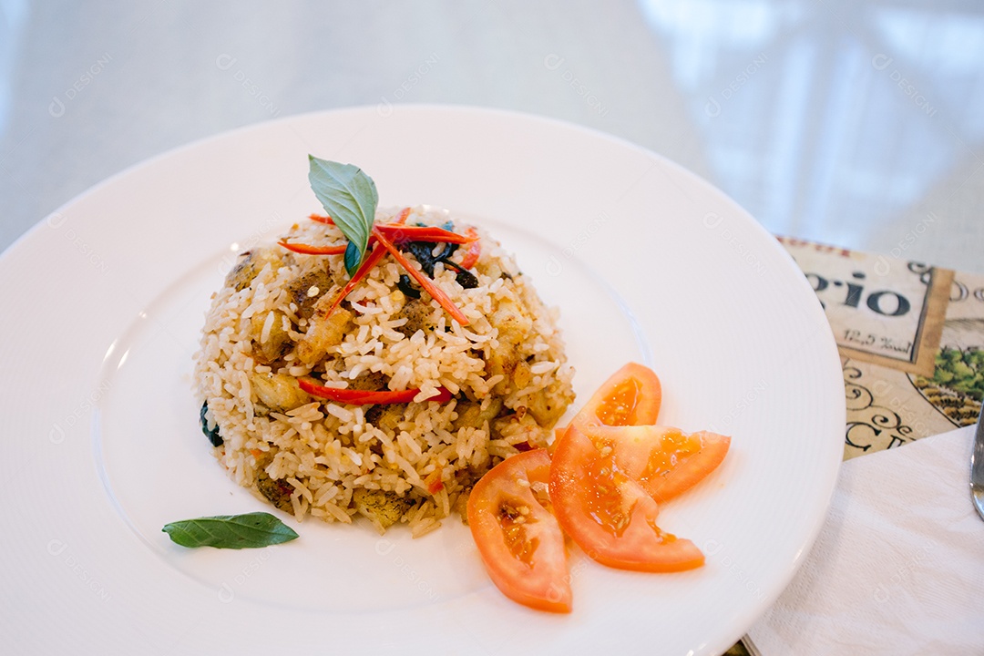 Vista frontal de um delicioso prato de comida