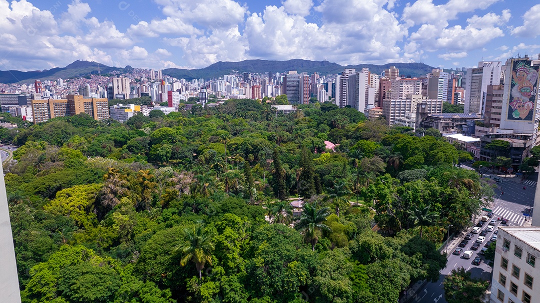 Vista aérea do Parque Américo Renné Giannetti, Belo Horizonte, Minas Gerais