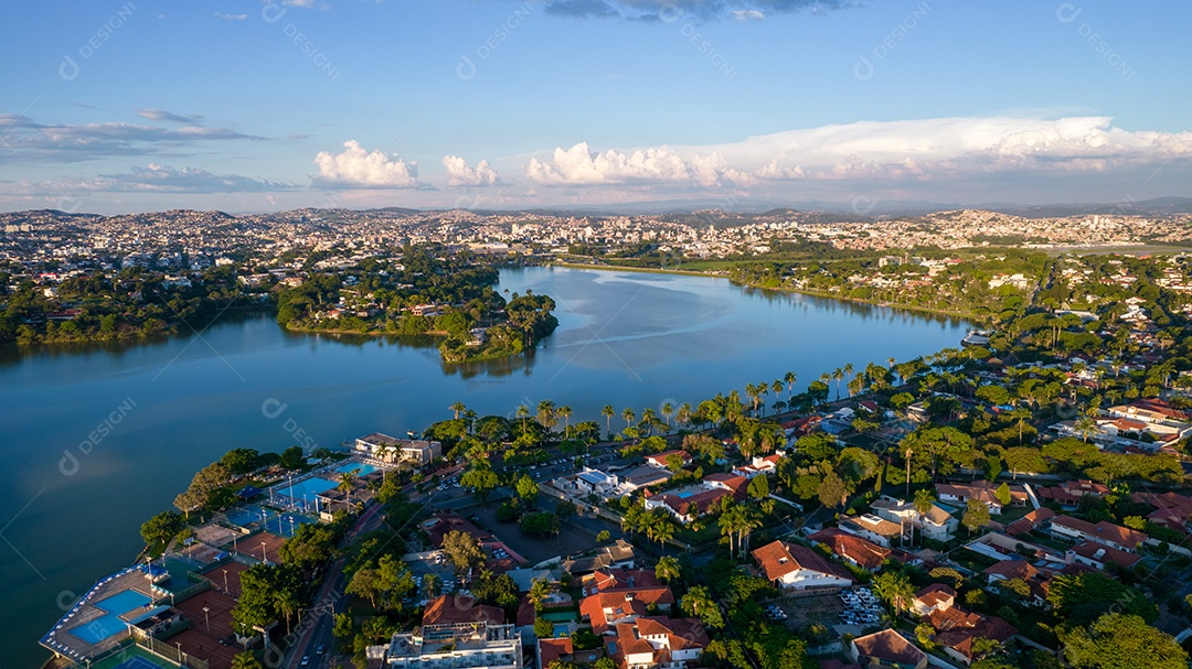 Vista aérea da Lagoa da Pampulha em Minas Gerais, Belo Horizonte