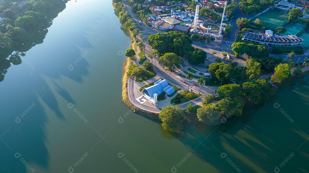 Vista aérea da Lagoa da Pampulha em Minas Gerais, Belo Horizonte
