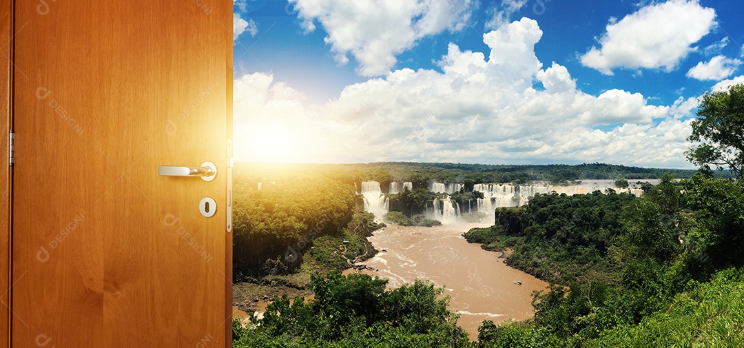 Abrindo a porta para um novo lugar especial.