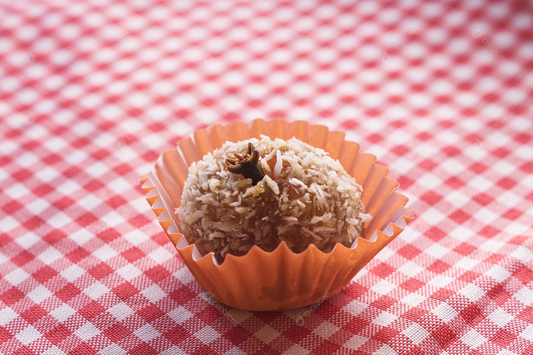 Sobremesa brasileira doce de abóbora, coco e canela. Festa Junina Festa Cultura Brasileira Conceito Imagem.