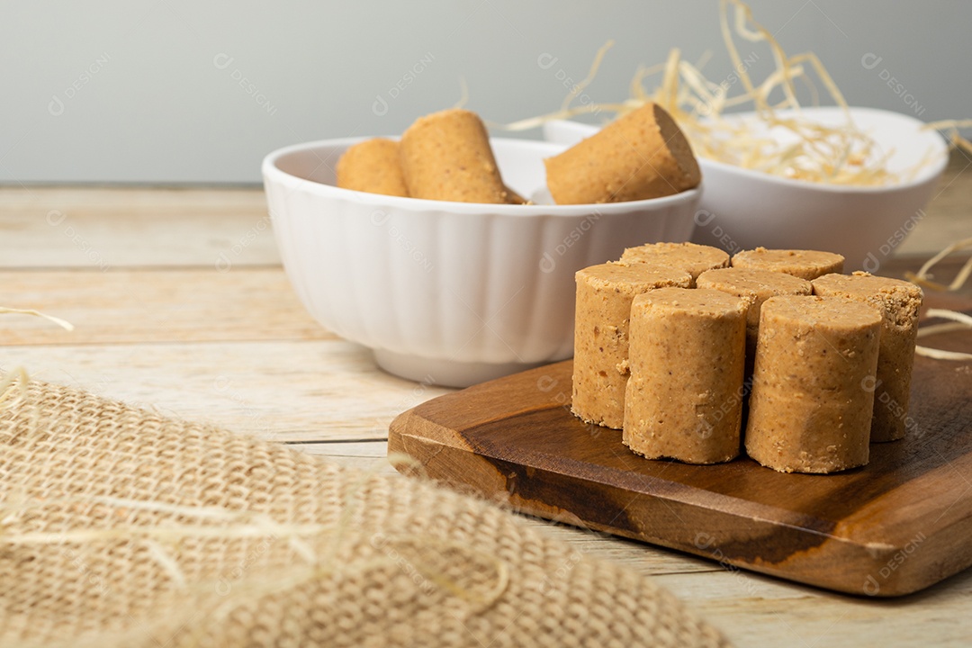 Paçoca ou paçoquinha, comida tradicional brasileira, um doce feito de amendoim