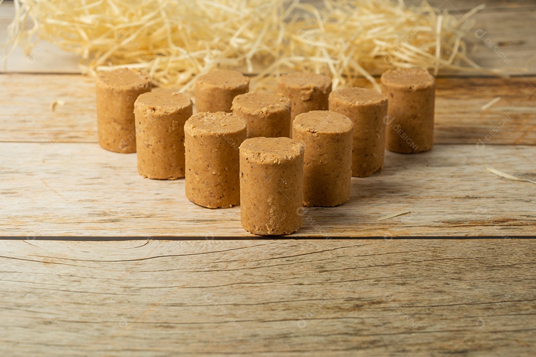 Paçoca ou paçoquinha, comida tradicional brasileira, um doce feito de amendoim