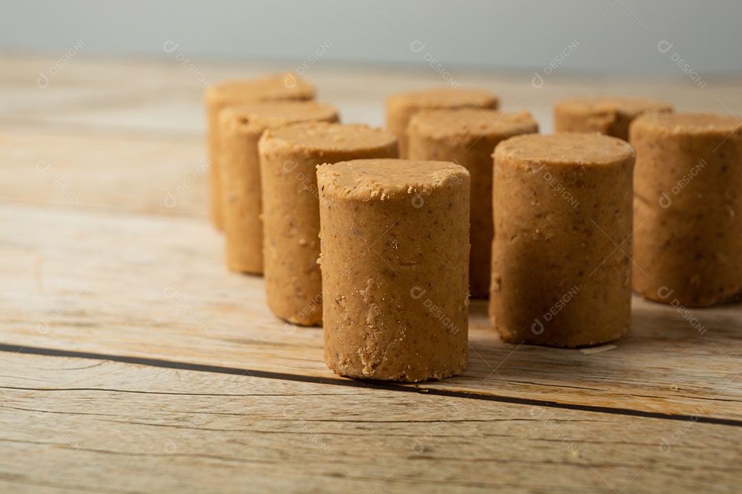 Paçoca ou paçoquinha, comida tradicional brasileira, um doce feito de amendoim