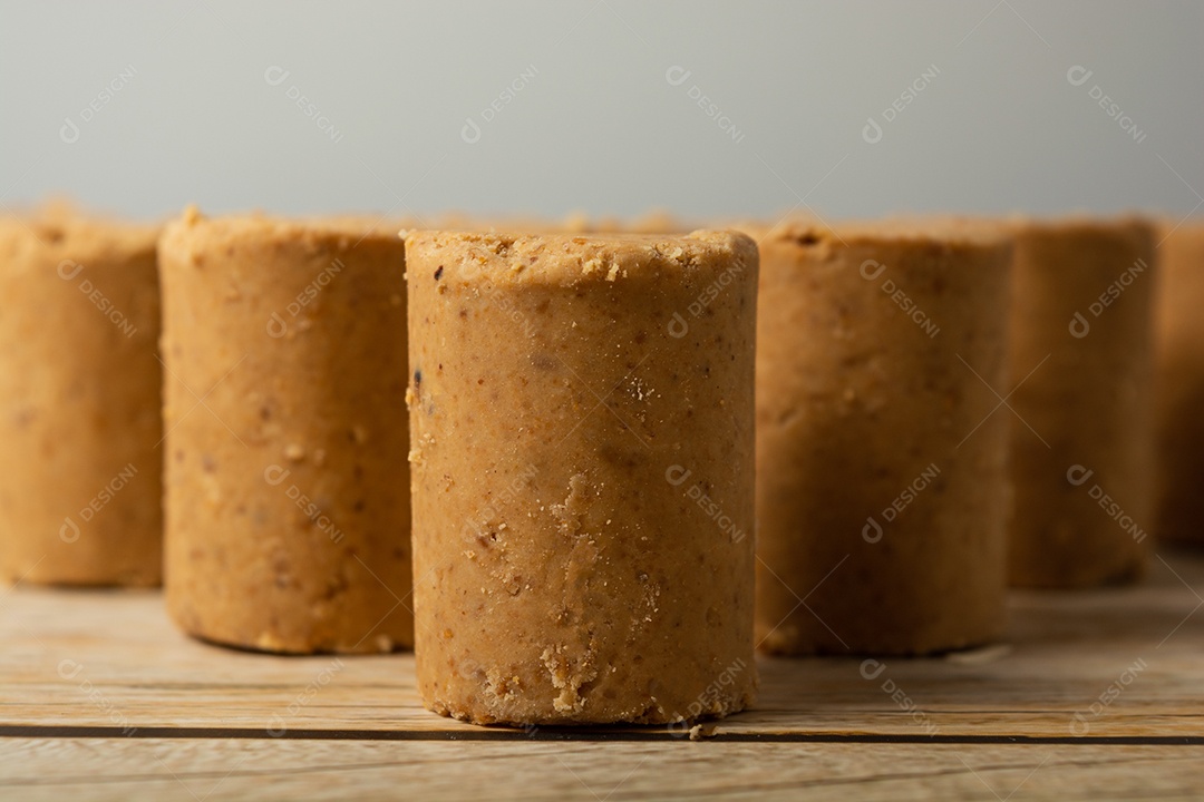 Paçoca ou paçoquinha, comida tradicional brasileira, um doce feito de amendoim
