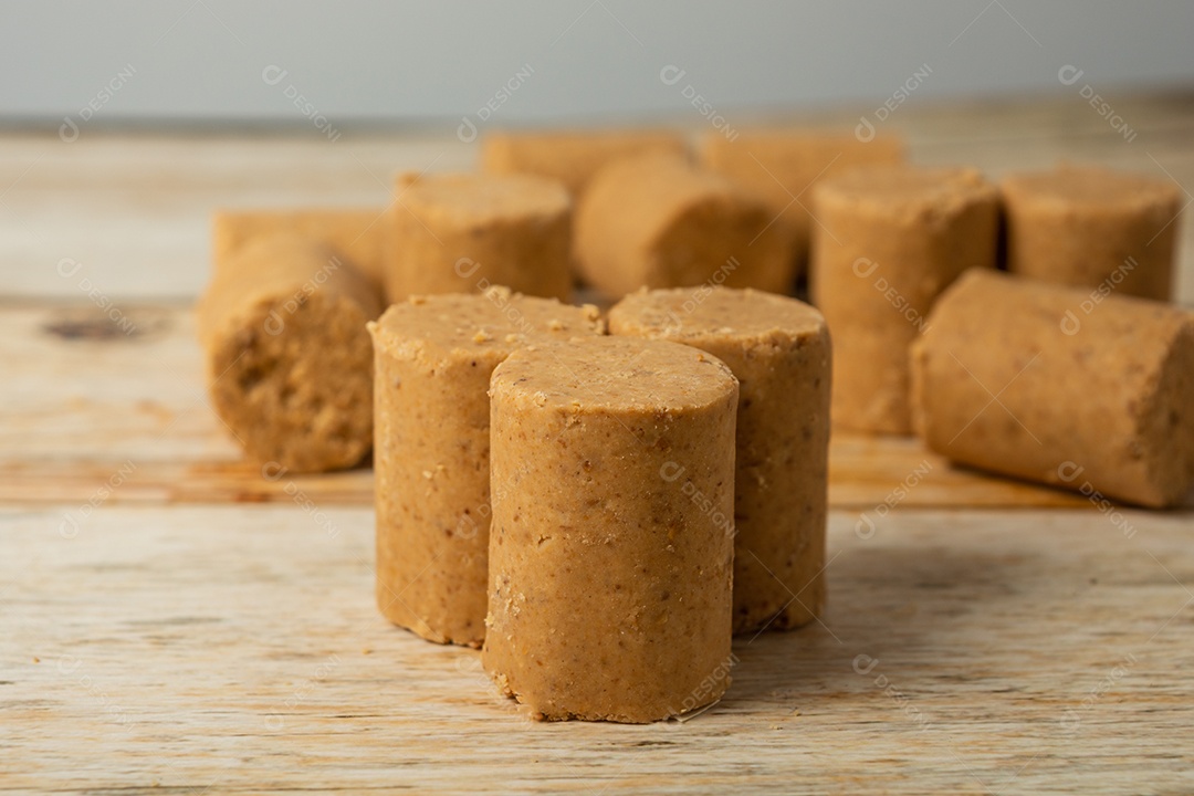 Paçoca ou paçoquinha, comida tradicional brasileira, um doce feito de amendoim