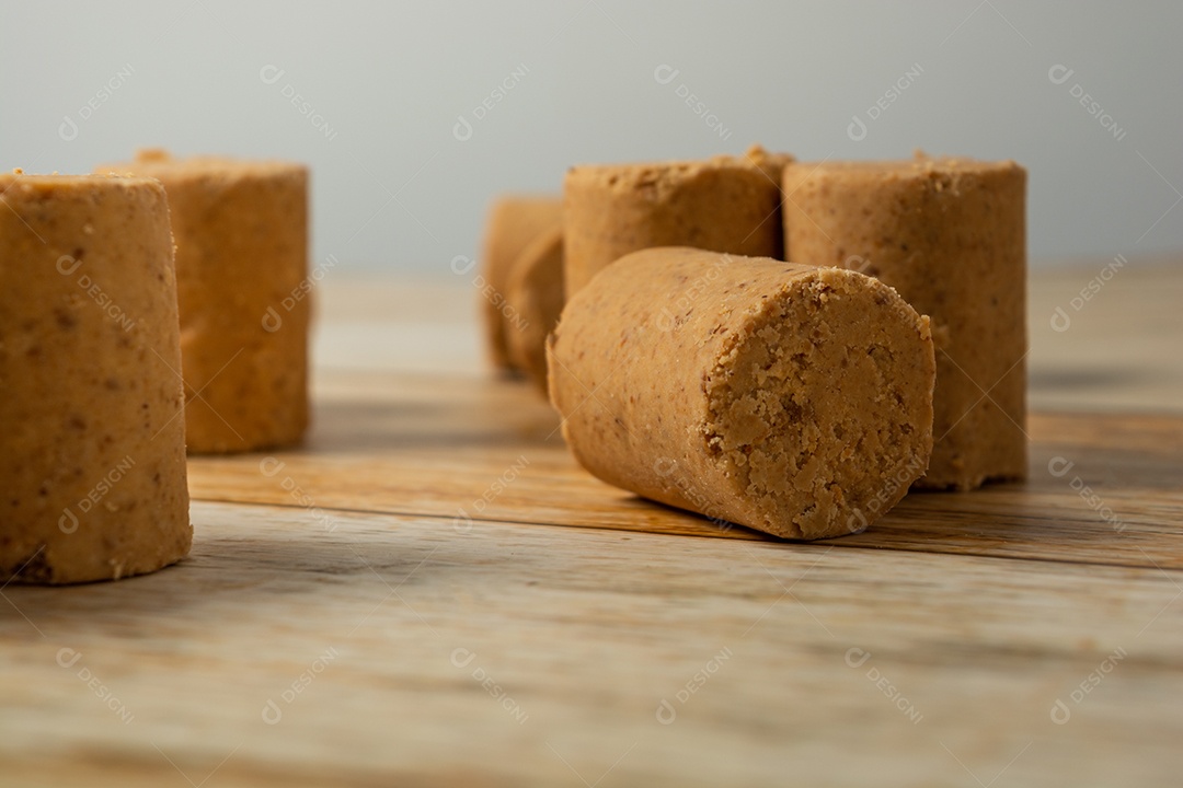 Paçoca ou paçoquinha, comida tradicional brasileira, um doce feito de amendoim