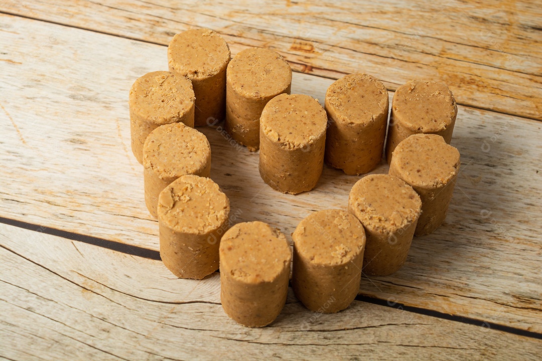 Paçoca ou paçoquinha, comida tradicional brasileira, um doce feito de amendoim