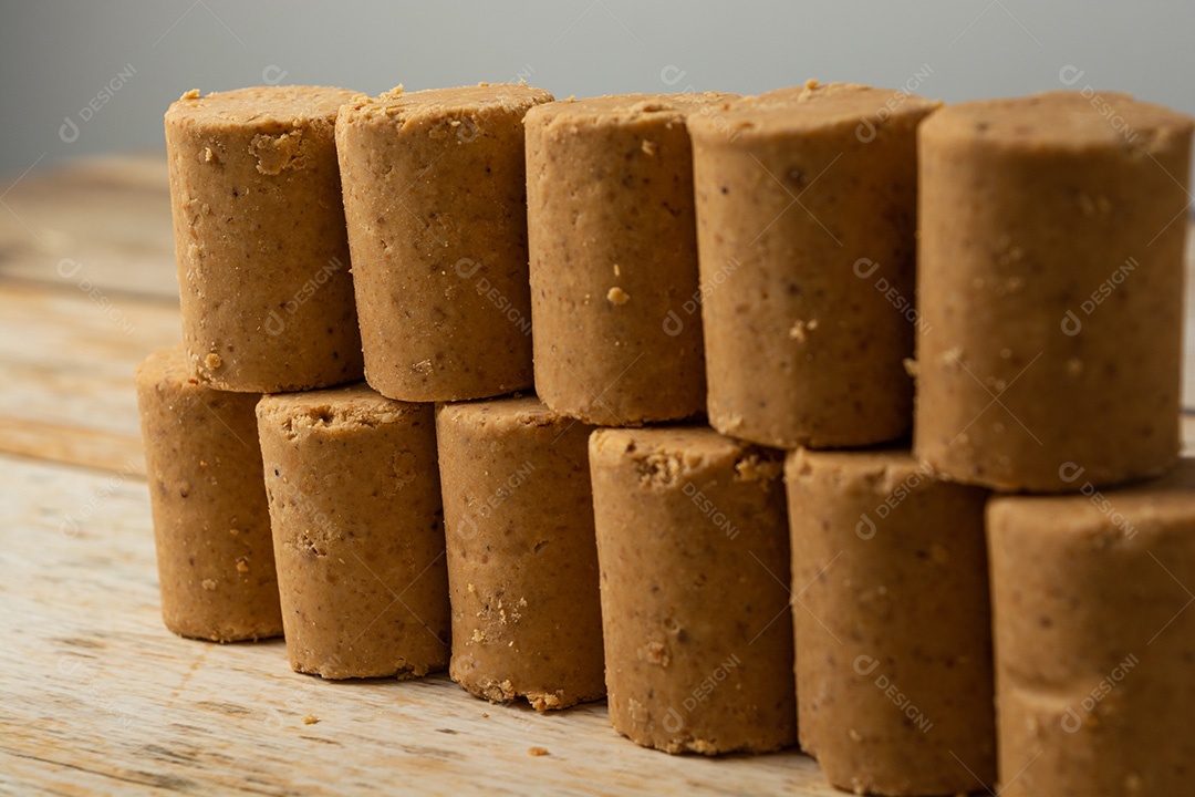 Paçoca ou paçoquinha, comida tradicional brasileira, um doce feito de amendoim