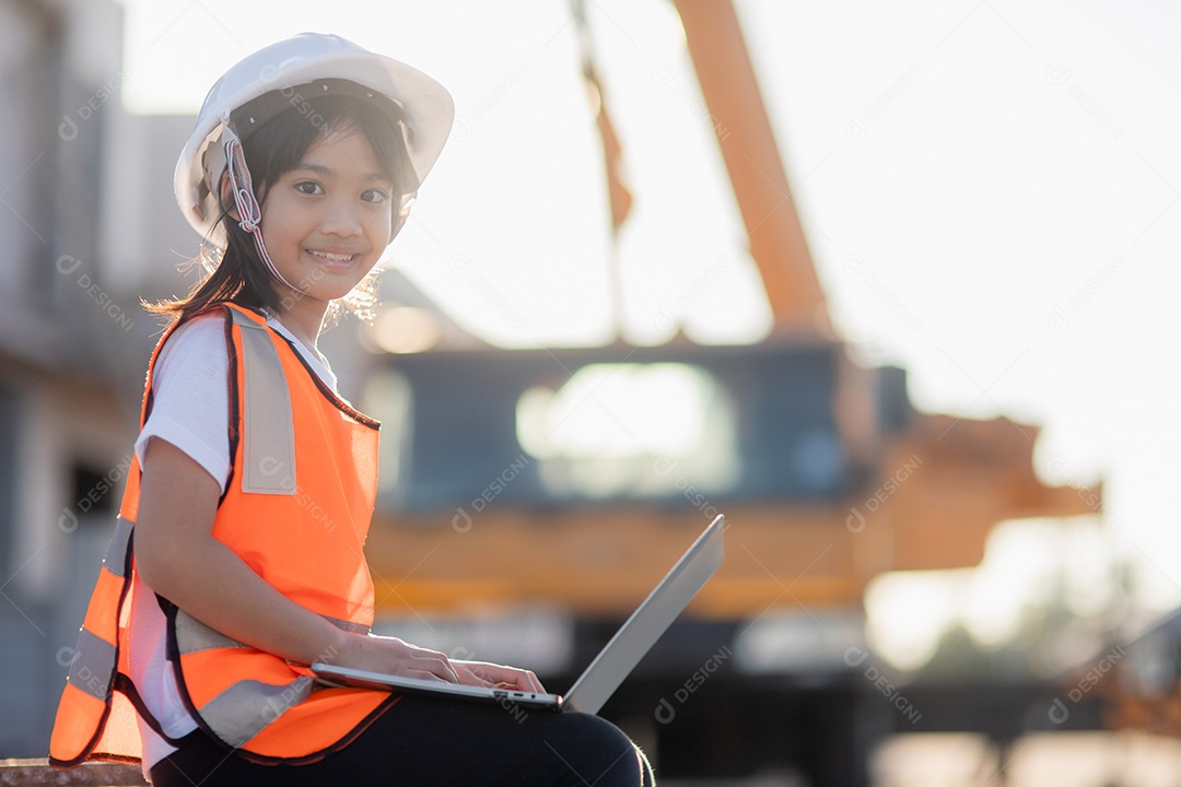 Menina asiática futuros engenheiros