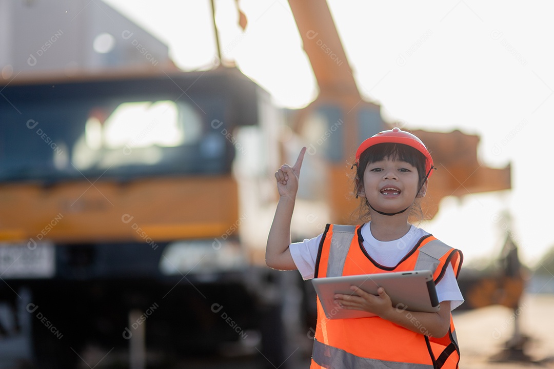 Menina asiática futuros engenheiros