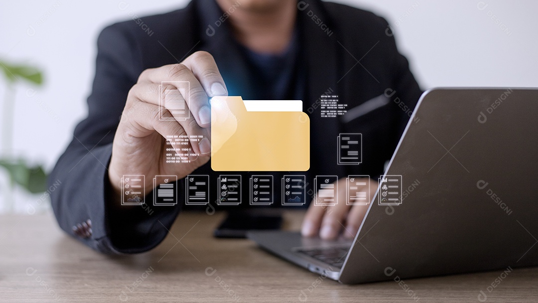 Dispositivo digital de toque do dedo do empresário, holograma hud com ícones de documentos de escritório e binário