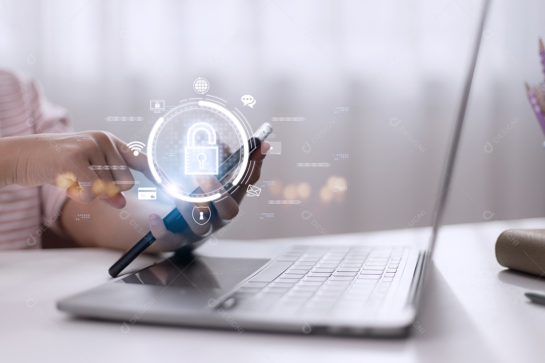 Segurança infantil on-line. Menina usando smartphone em casa