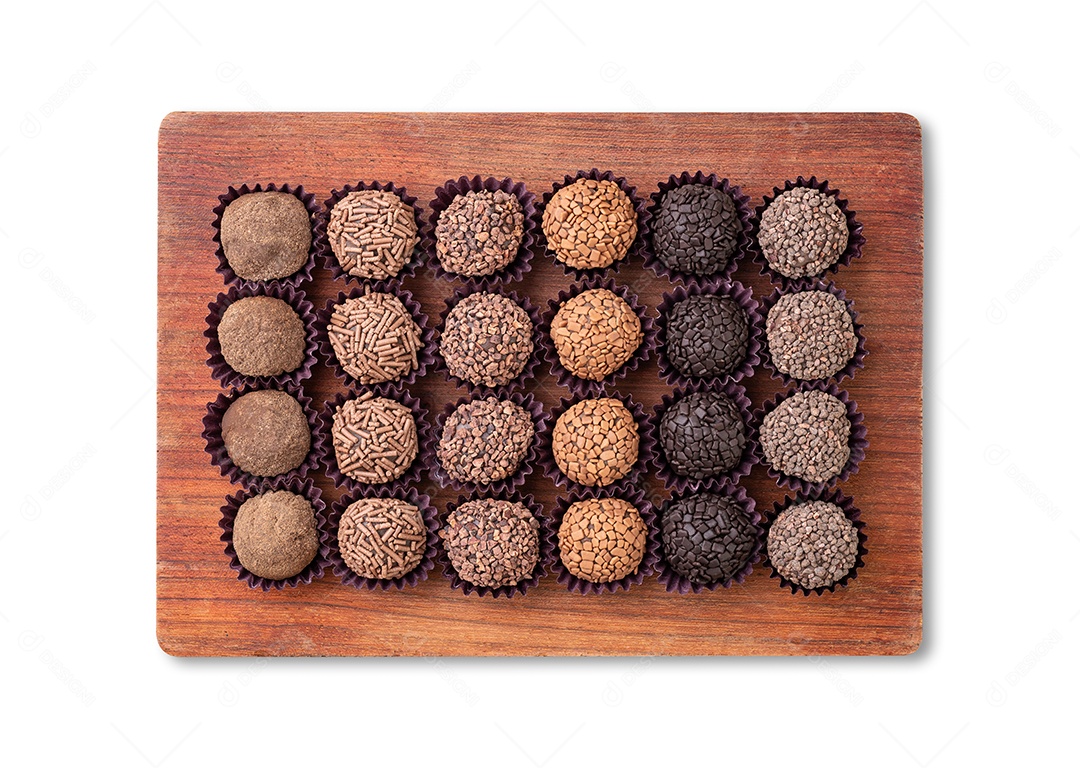 Típicos brigadeiros de chocolate brasileiros