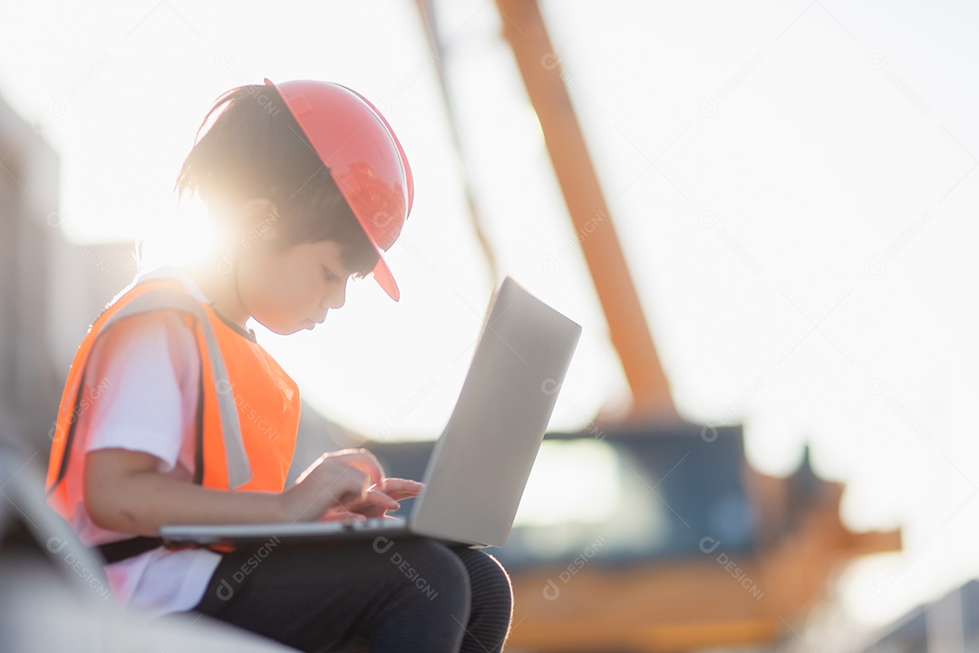Menina asiática futuros engenheiros