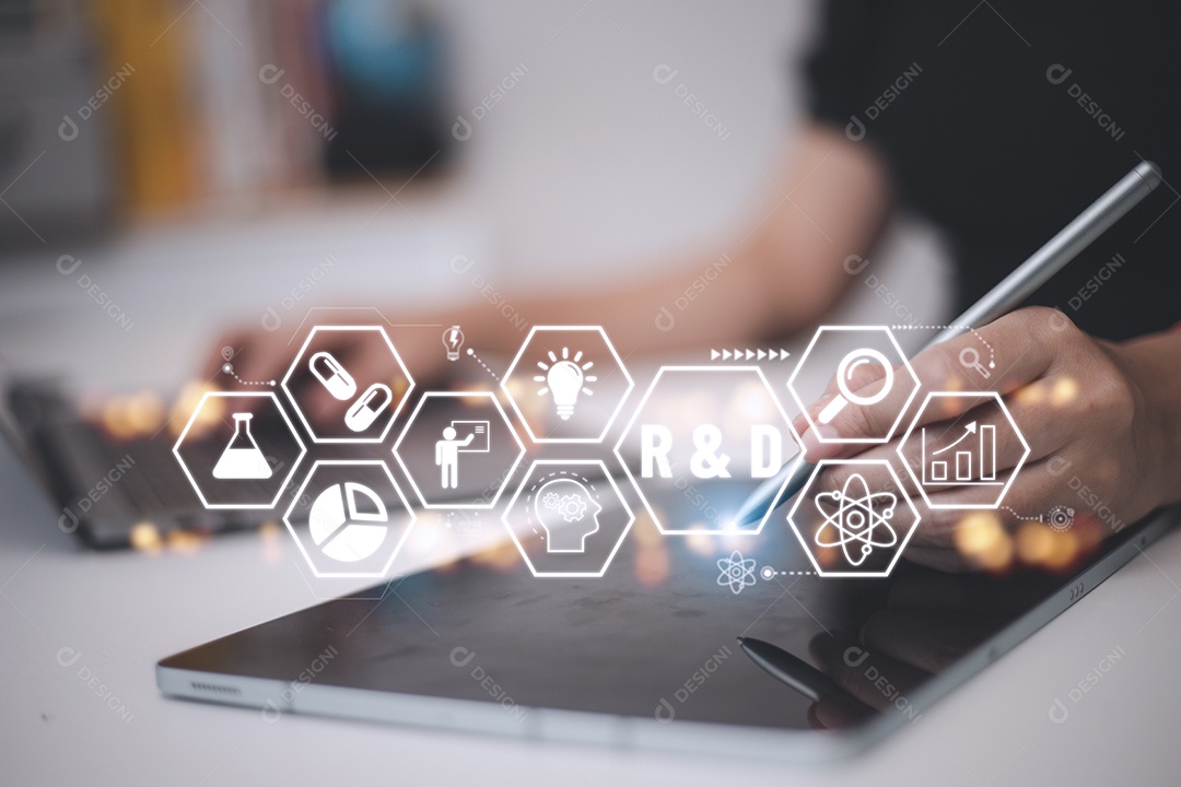 Empresária tocou no sinal de r e d. Etiqueta do fundo da nuvem da palavra do conceito do negócio da rede d do ícone