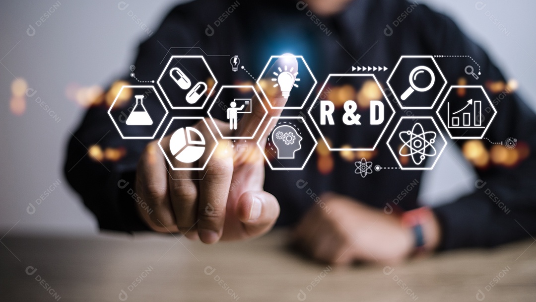 Empresário tocou no sinal de r e d. Etiqueta do fundo da nuvem da palavra do conceito do negócio da rede d do ícone