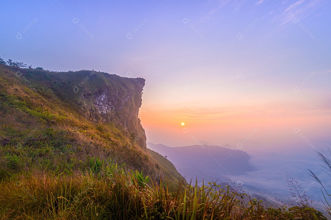 Vista da montanha Phu Chee Fah em Chiang Rai, Tailândia