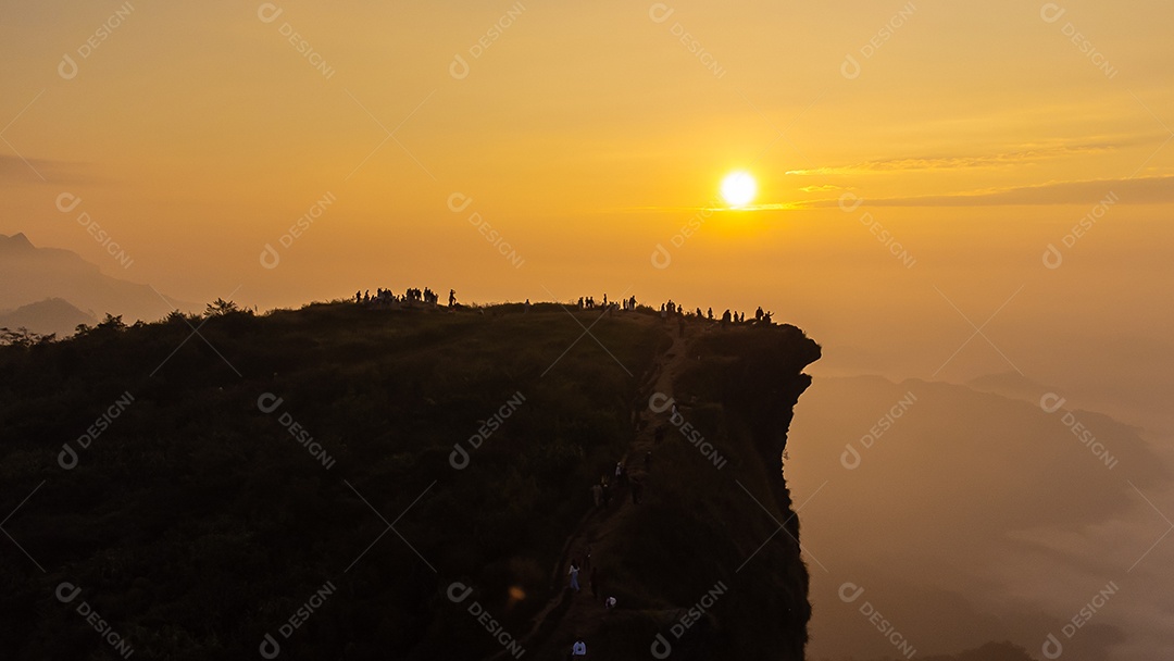 Vista da montanha Phu Chee Fah em Chiang Rai, Tailândia