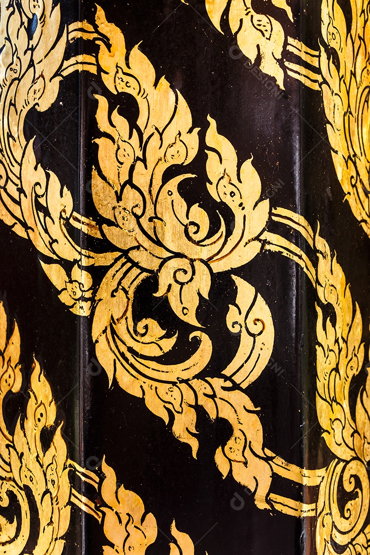 A pintura tailandesa no pilar do templo tailandês