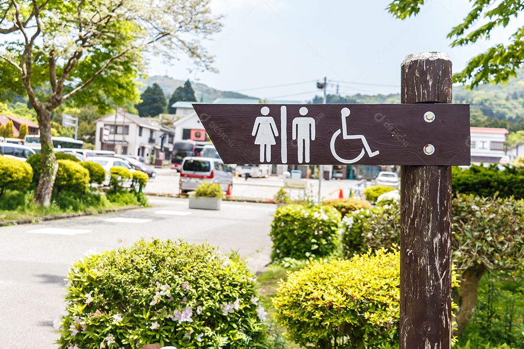 Placa de banheiro no Japão