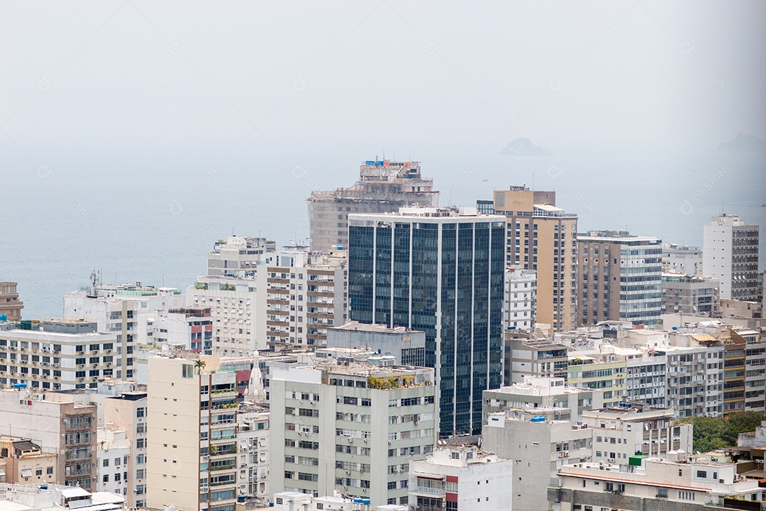 Prédios do bairro de Ipanema vistos do Morro do Cantagalo, no Rio de Janeiro.