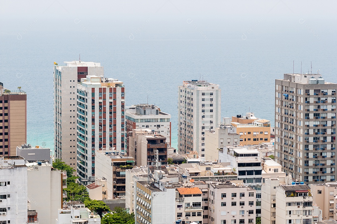 Prédios do bairro de Ipanema vistos do Morro do Cantagalo, no Rio de Janeiro.