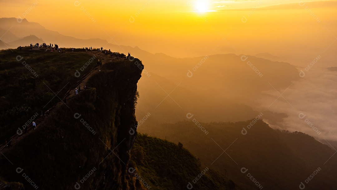 Vista da montanha Phu Chee Fah em Chiang Rai, Tailândia