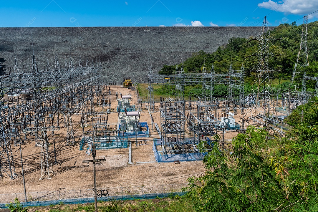 Pequena usina hidrelétrica