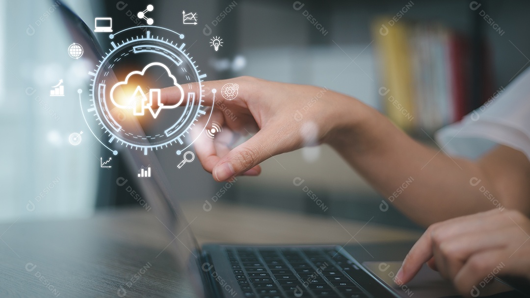 Mão tocando computação em nuvem virtual com mundo e tecnologia