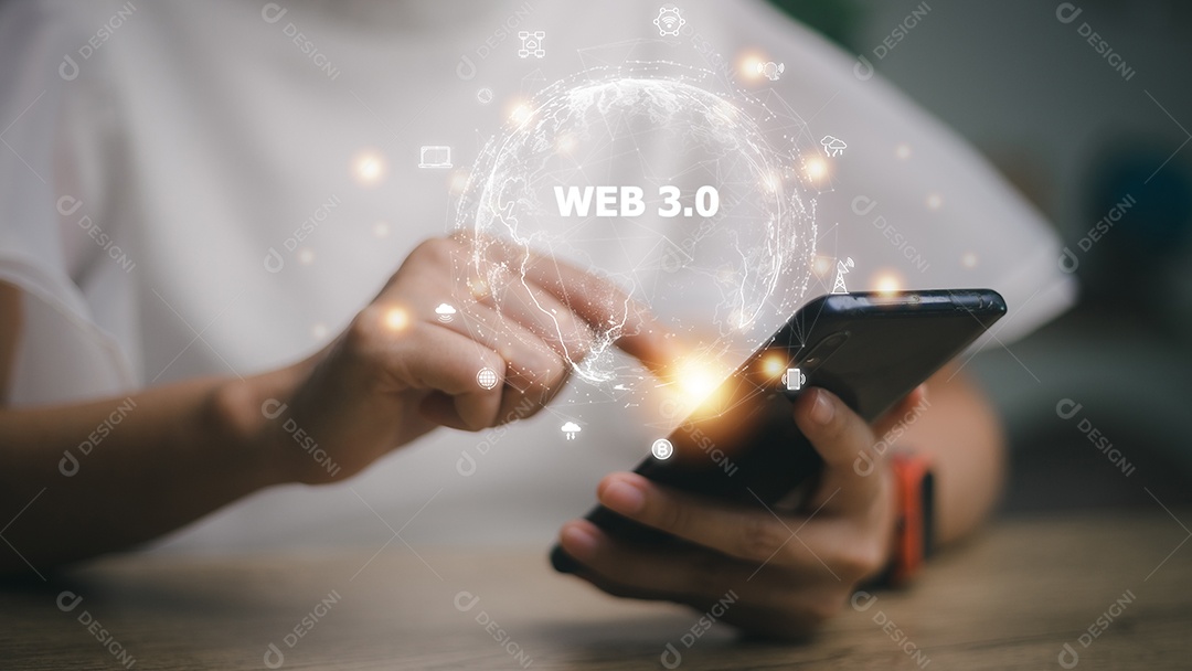 Imagem do conceito Web 3.0 com uma mulher usando um smartphone. Conceito de tecnologia e WEB 3.0.