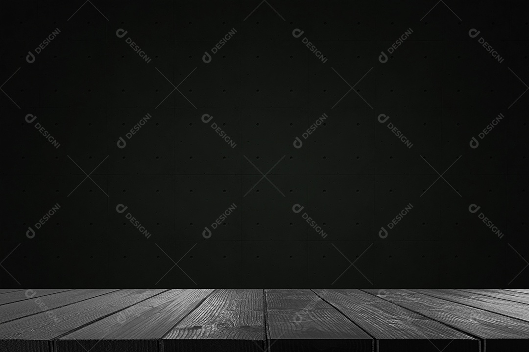 Mesa de Madeira Escura com Parede Preta