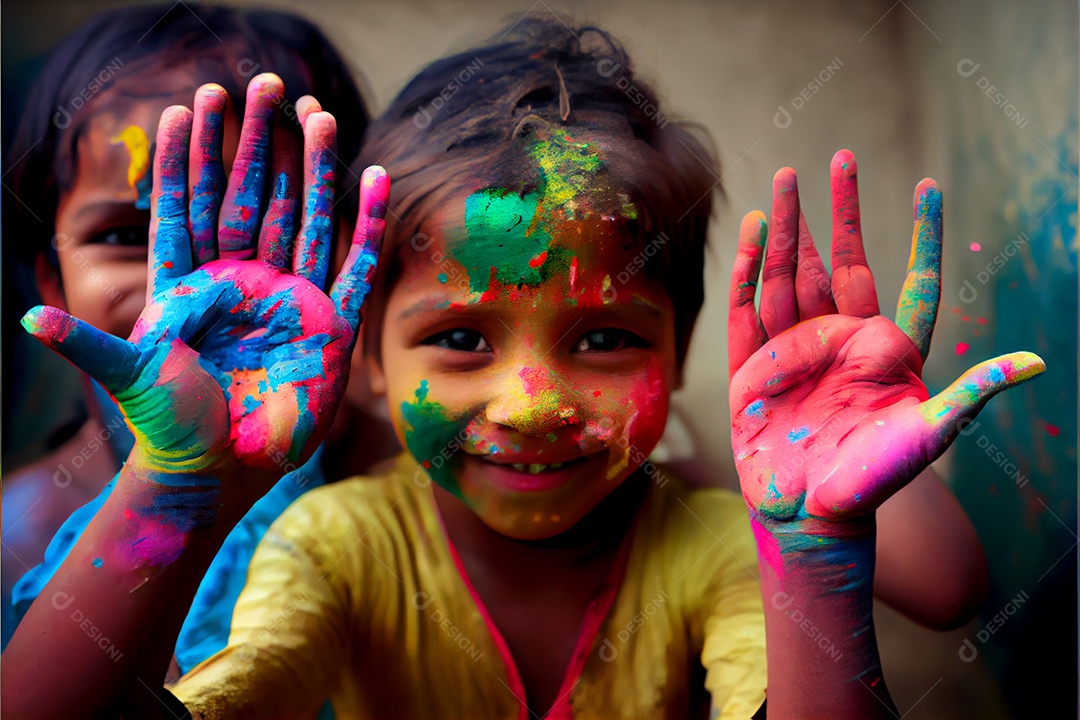 Lindas crianças pessoa bonitas brincando com tintas arco íris