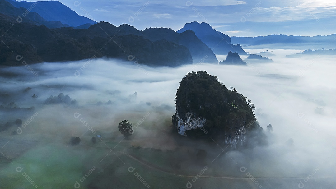 Vista aérea do Parque Nacional de Phu Lanka, província de Phayao