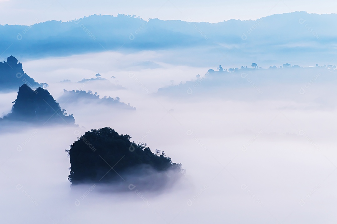 Vista aérea do Parque Nacional de Phu Lanka, província de Phayao