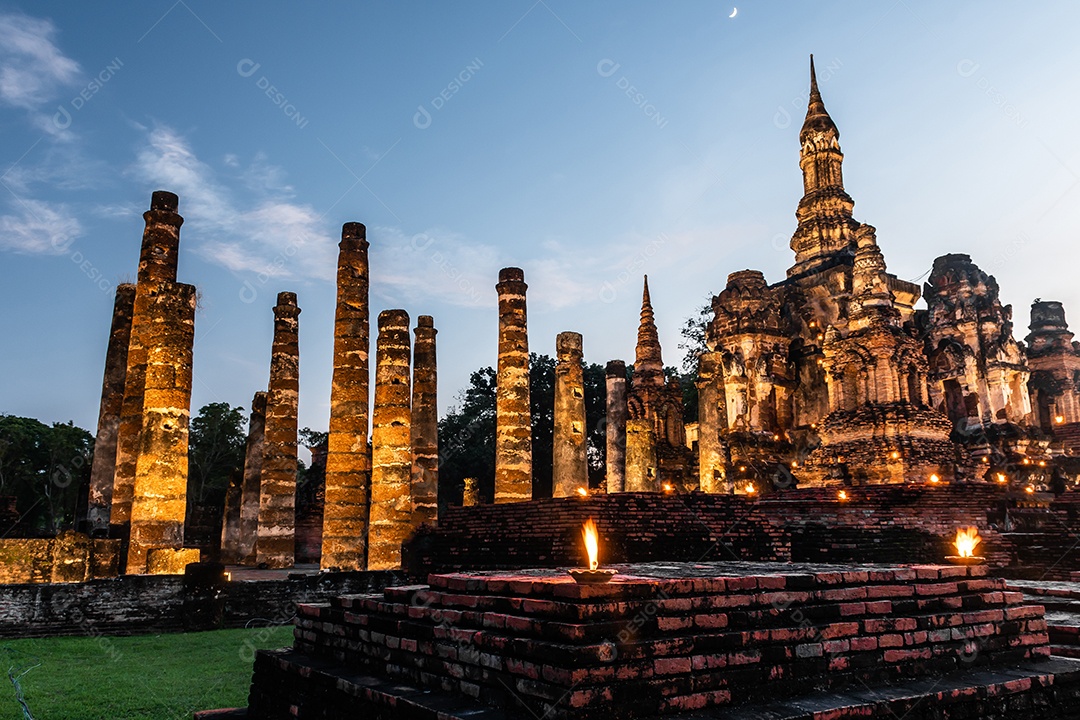 Wat Temple belo templo no parque histórico Tailândia
