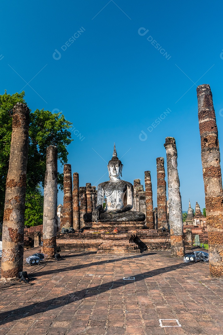 Wat Temple belo templo no parque histórico Tailândia