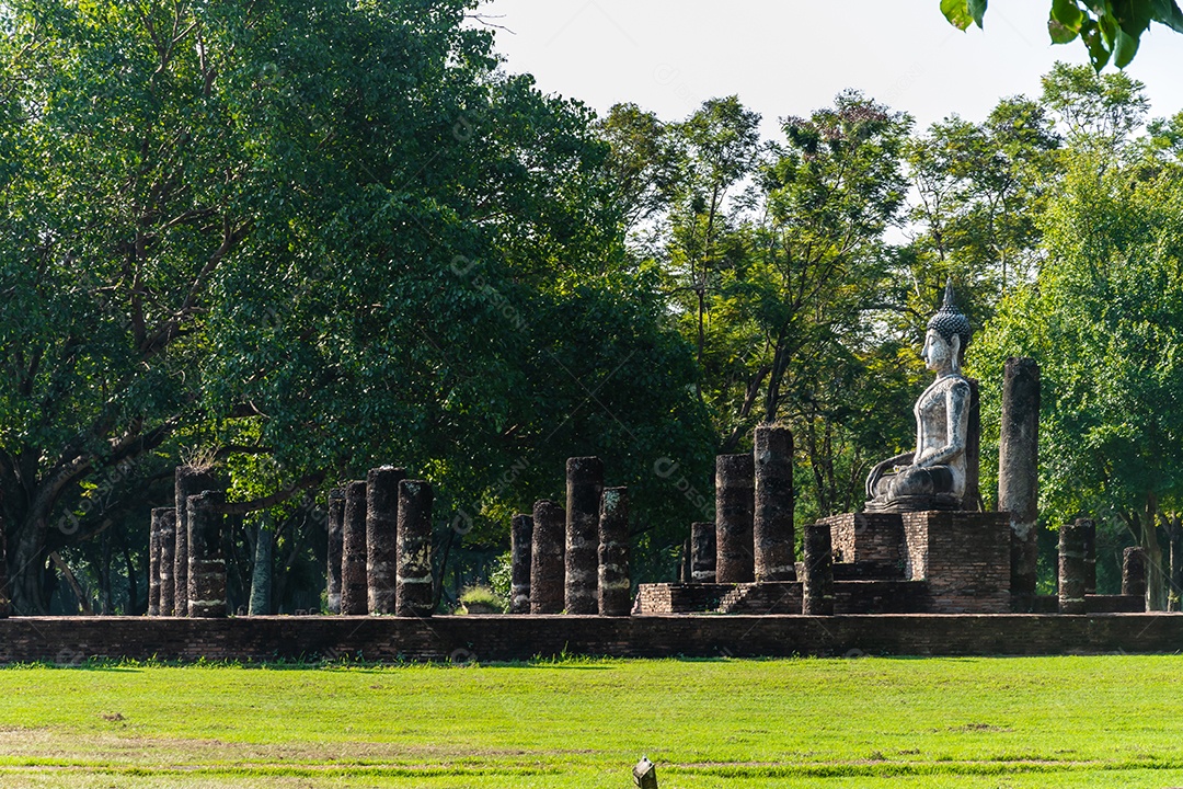 Wat Temple belo templo no parque histórico Tailândia