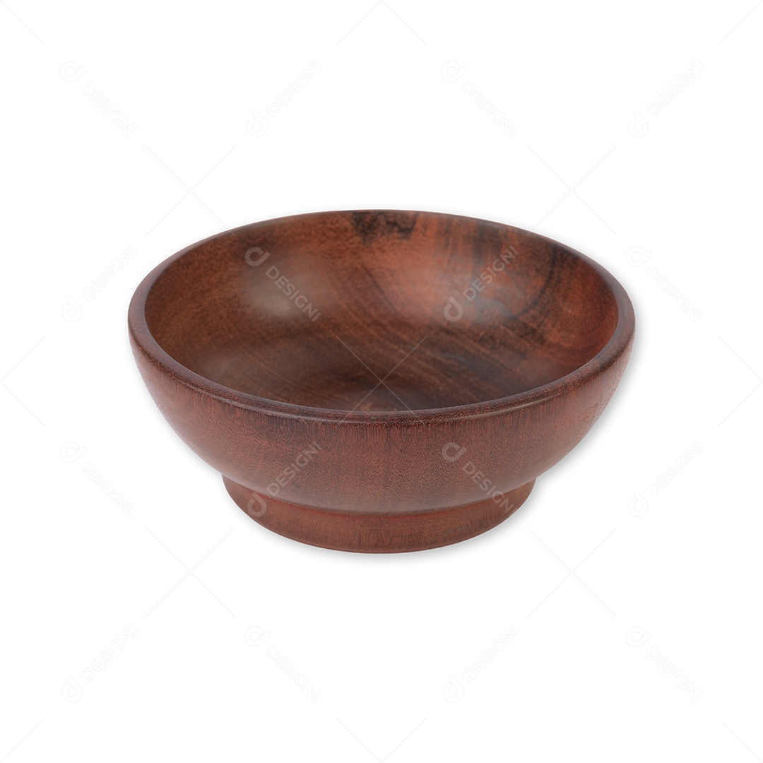 Tigela de madeira isolada sobre fundo branco.