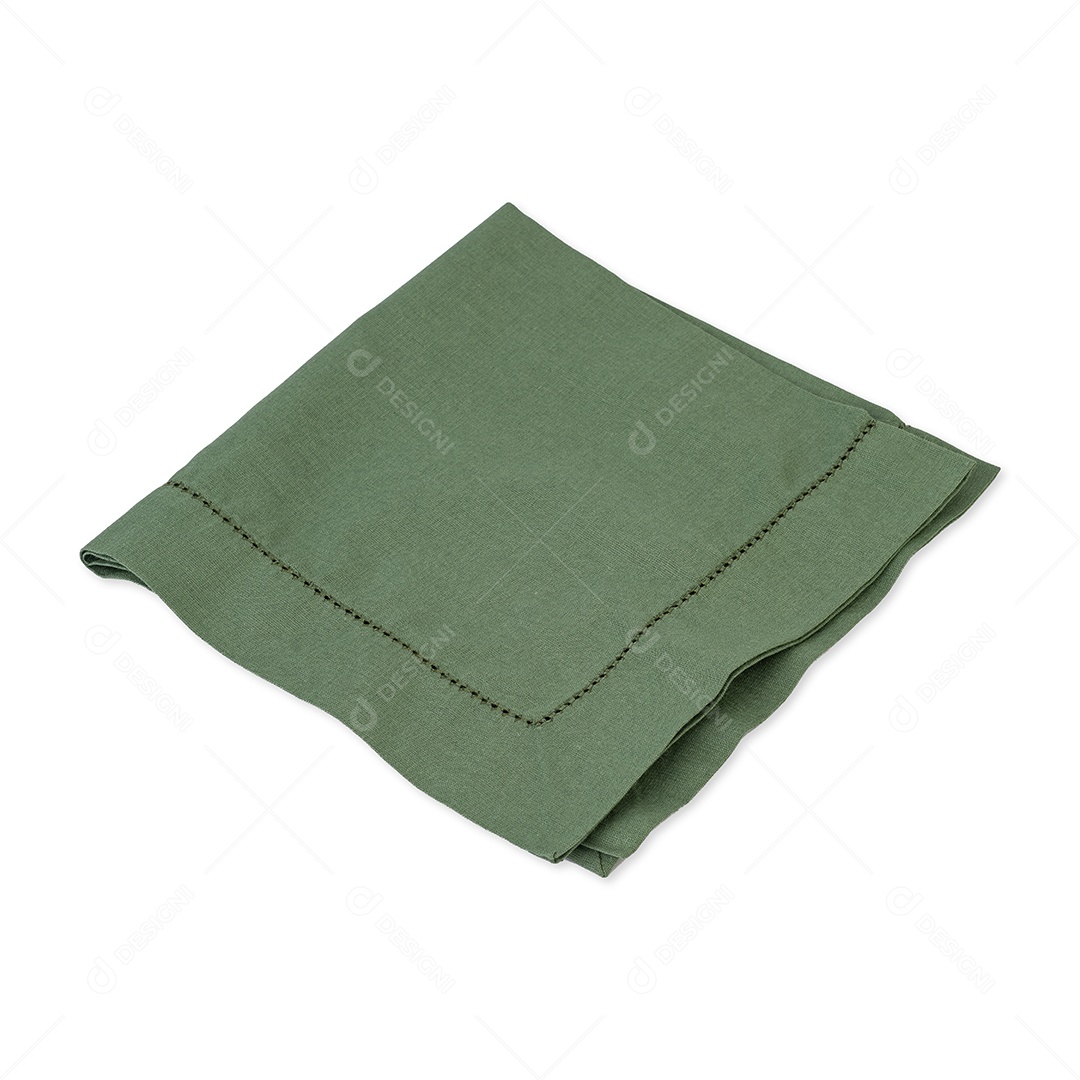 Guardanapo de tecido verde dobrado isolado sobre fundo branco.