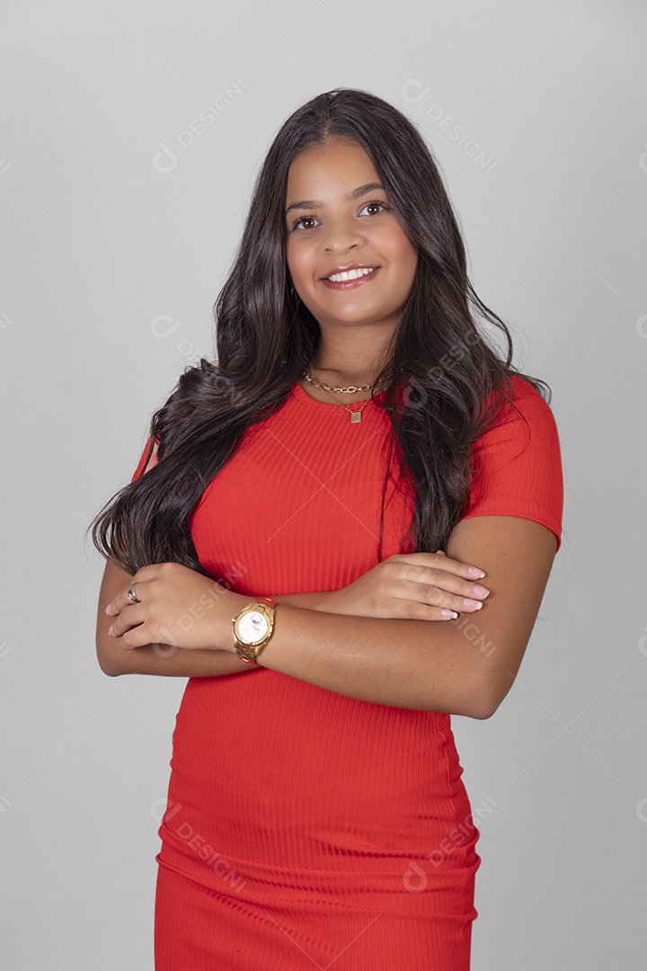 Linda Mulher tirando retratos sobre fundo isolado