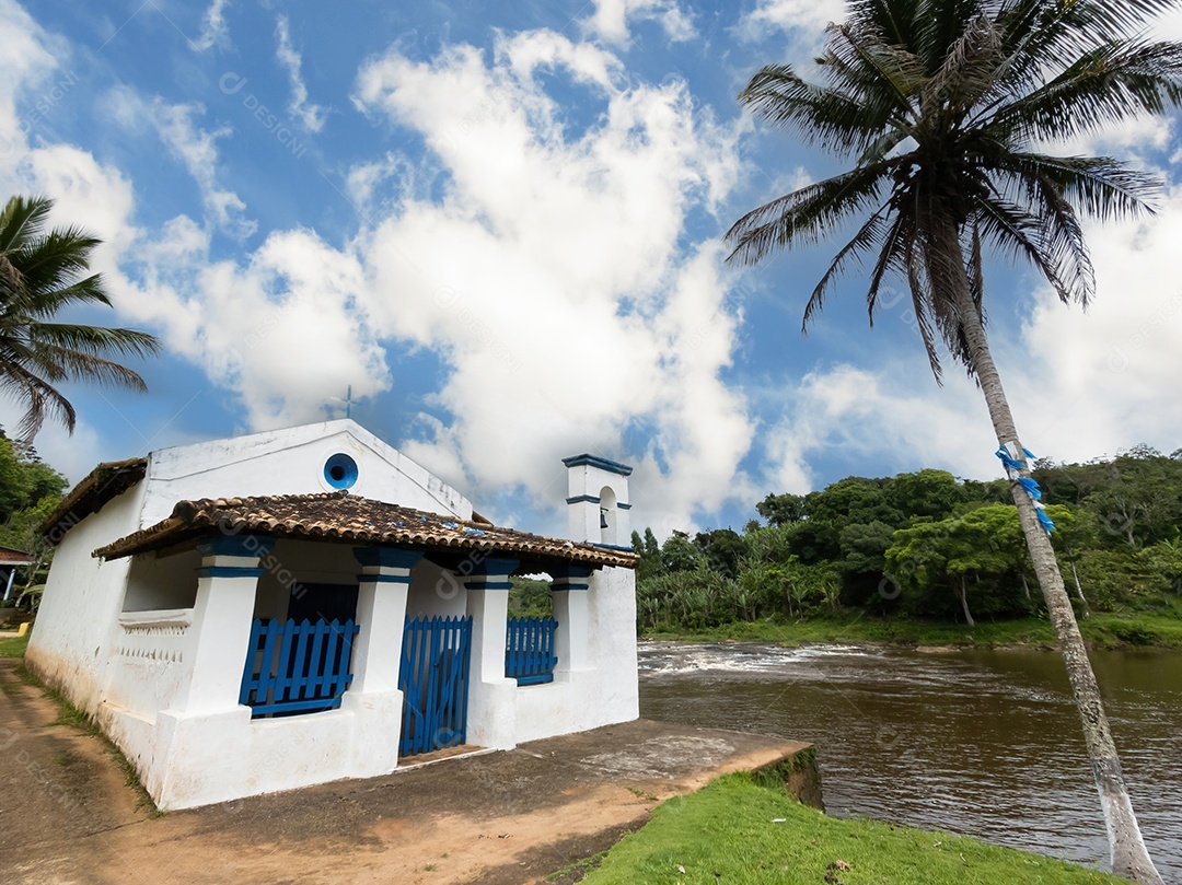 Vista da Capela de Nossa Senhora de Santana no Rio de Engenho na cidade de Ilhéus Bahia.