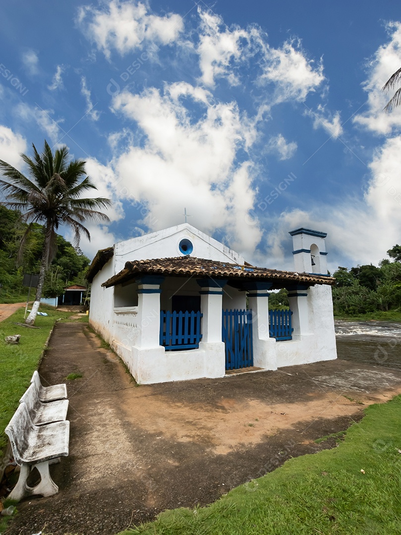 Vista da Capela de Nossa Senhora de Santana no Rio de Engenho na cidade de Ilhéus Bahia.