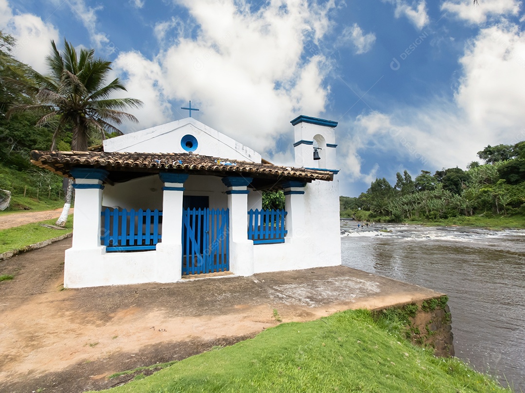 Vista da Capela de Nossa Senhora de Santana no Rio de Engenho na cidade de Ilhéus Bahia.