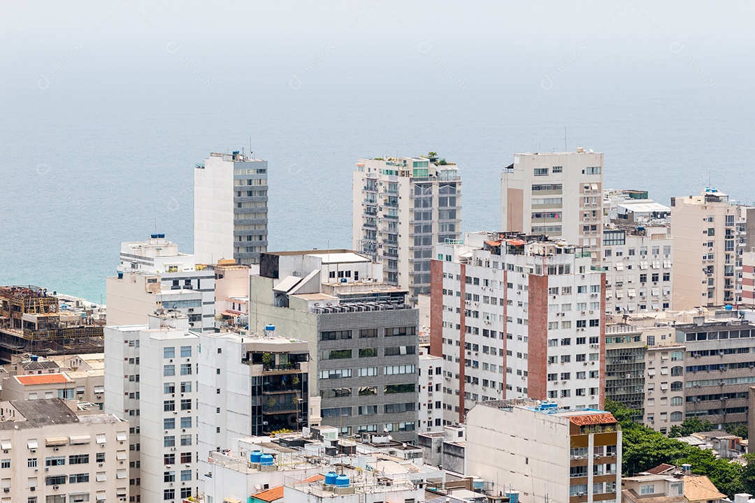 Prédios do bairro de Ipanema vistos do Morro do Cantagalo, no Rio de Janeiro.