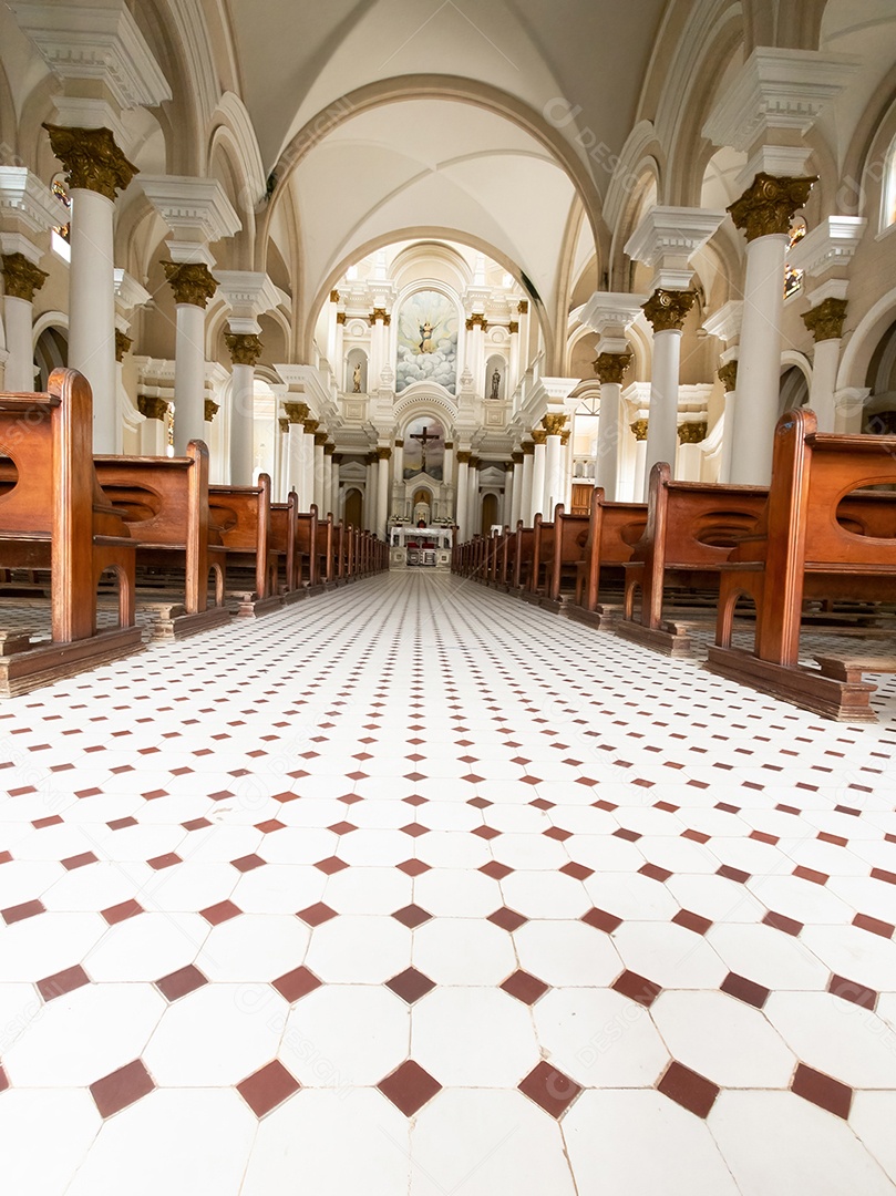 Vista panorâmica do interior da Catedral de São Sebastião localizada no Centro Histórico de Ilhéus Bahia Brasil.