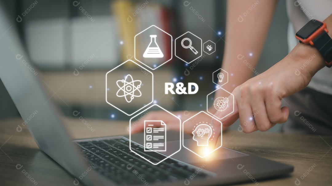 Ícone de P e D para pesquisa e desenvolvimento na tela do laptop. Gerencie os custos com mais eficiência. Conceito de inovação de P e D.